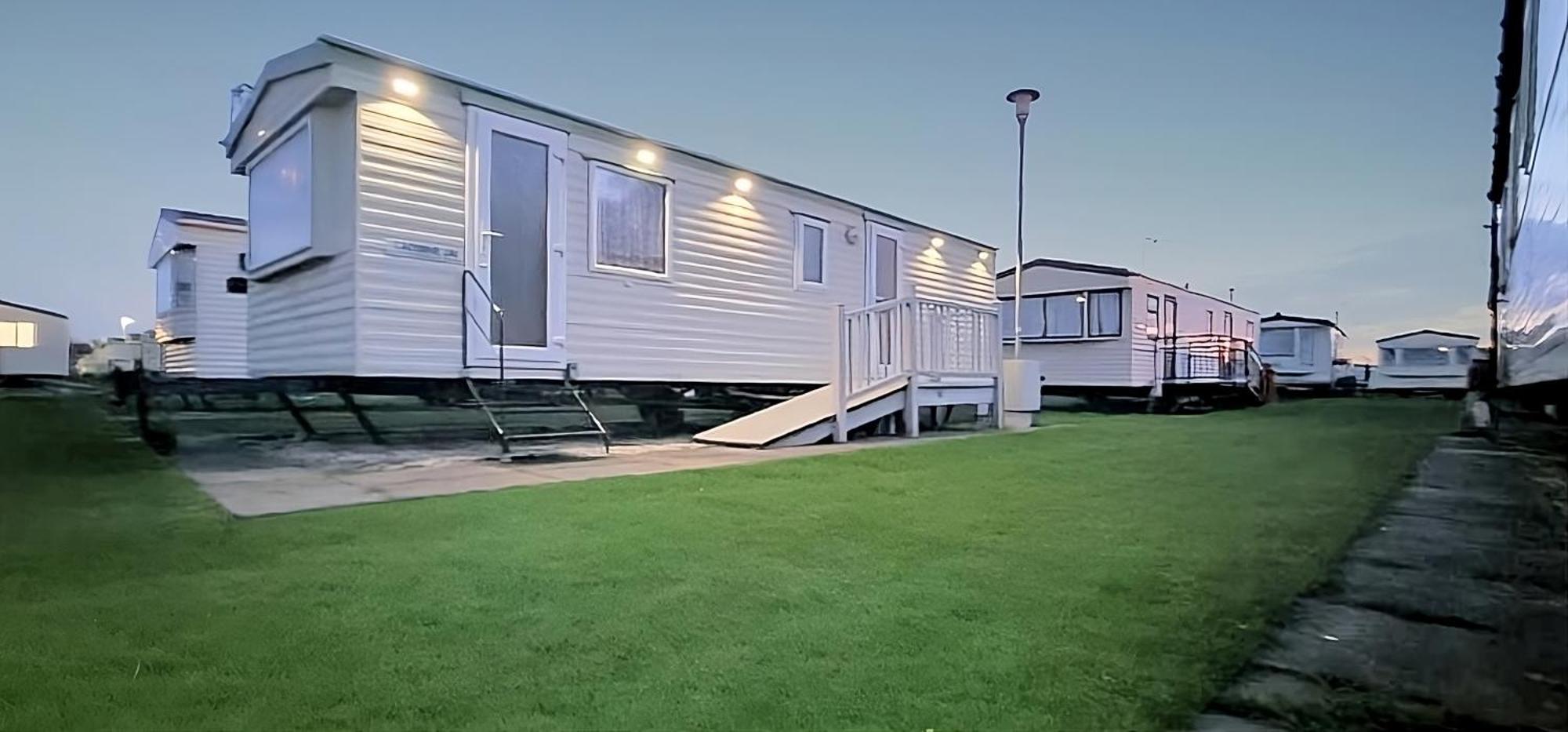 Staycation Coastfields Holiday Park Jg84 잉골드멜스 외부 사진